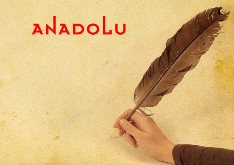 Kuş Tütü Tutan El Hatayda